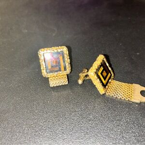 Tigers Eye Black Onyx Inlaid Stone, Gold Nugget Square Cufflinks and Tie pin